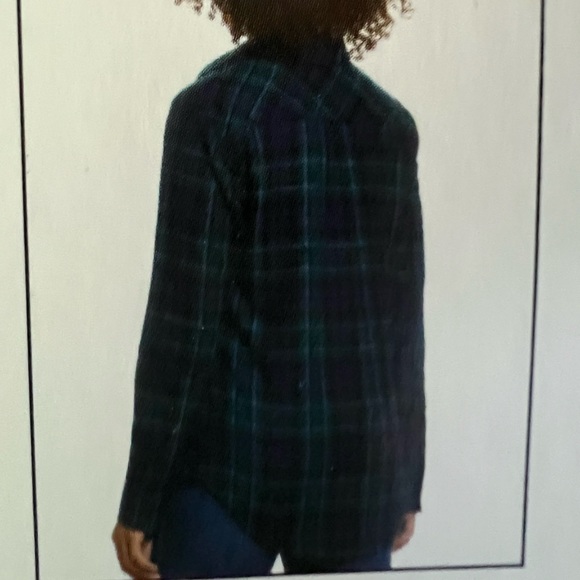 ⭐️ Firm Price ⭐️ Weatherproof vintage flannel large top - Picture 5 of 8